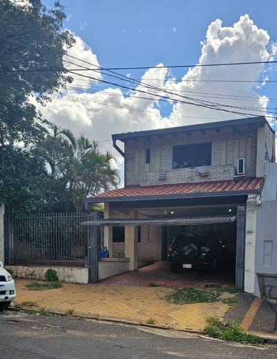 Venta Casa en Barrio Hipodromo