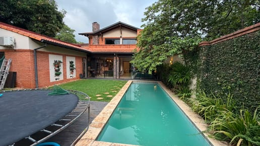 CASA EN VENTA EN MBURUCUYA 