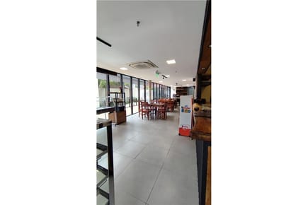 ALQUILO LOCAL COMERCIAL PRESTIGIOSA UBICACION