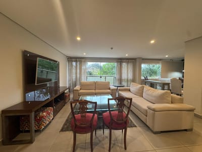 EN ALQUILER – AMPLIO DEPARTAMENTO TOTALMENTE AMOBLADO
