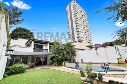 EN VENTA CASA ZONA SHOPPING DEL SOL
