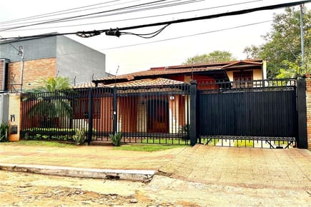 VENDO RESIDENCIA EN FERNANDO DE LA MORA ZONA NORTE