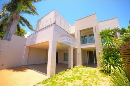 RESIDENCIA EN ALQUILER - LOS LAURELES