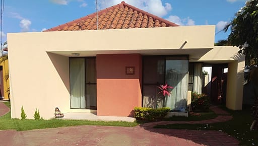 DE OCASIÓN CASA EN  VENTA REMANSO 3, 8VO ANILLO NORTE 