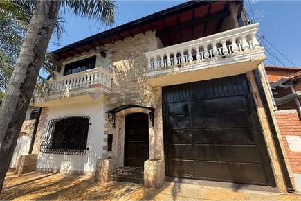 VENDO AMPLIA PROPIEDAD EN SAJONIA