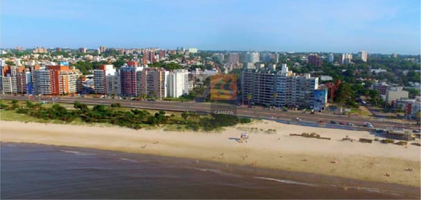 Venta con renta apartamento de 2 dormitorios en Malvin