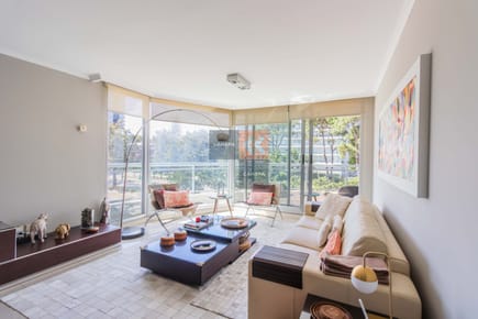 Departamento de tres dormitorios en venta con excelente ubicación