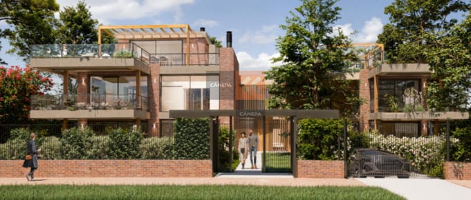 Venta apartamento de 4 dormitorios en Carrasco Sur + jardín con parrillero propio