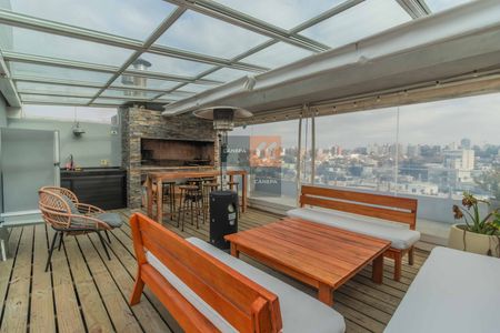 Venta con renta apartamento de 2 dormitorios en Parque Batlle con barbacoa + cochera