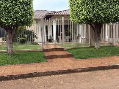 VENDO CASA DE 4 DORM EN BARRIO SAN JOSÉ