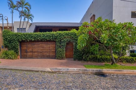 Vendo Residencia en Barrio Murucuyá