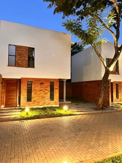 Tu nuevo hogar te espera en Loma Merlo!