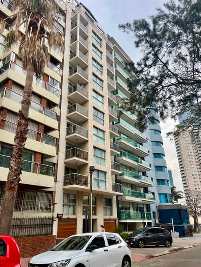 VENDE/ALQUILA: Puerto Del Buceo.-