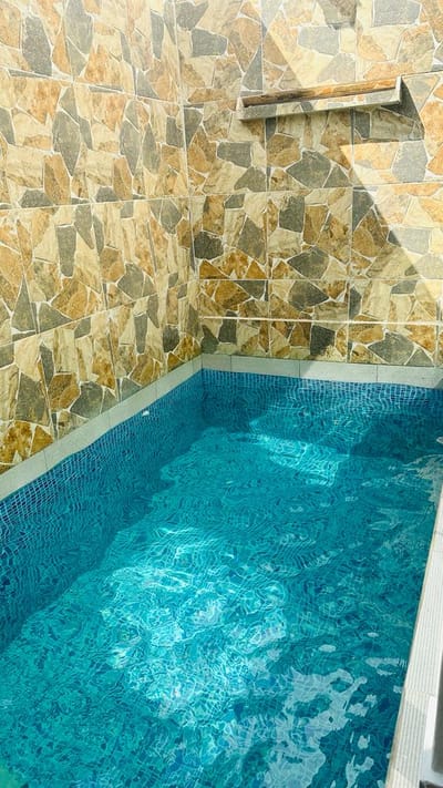 DEPARTAMENTO CON COCHERA Y PISCINA EN VENTA - URB. MIRAFLORES COUNTRY CLUB 