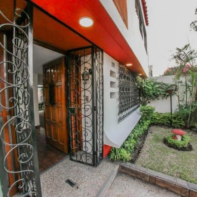 VIVE EN ESTA HERMOSA CASA  ENTRE MIRAFLORES Y SAN ISIDRO