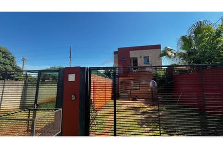 Dúplex con Potencial de Expansión en San Lorenzo