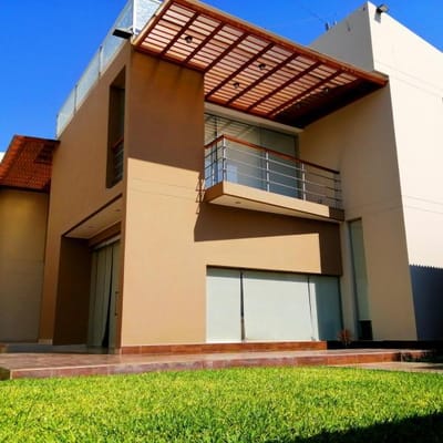 CASA EN VENTA - URB. EL GOLF - PIURA