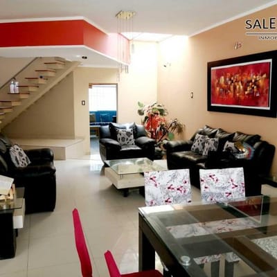 CASA EN VENTA CON PISCINA – URB. MIRAFLORES - CASTILLA - PIURA