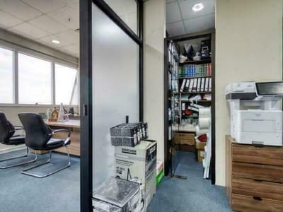 EN VENTA OFICINA DE 119 M2 CON 3 COCHERAS EN EL EJE CORPORATIVO, ASUNCION