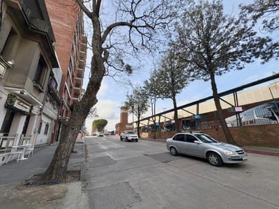 ALQUILER LOCAL FRENTE A SHOPPING TRES CRUCES
