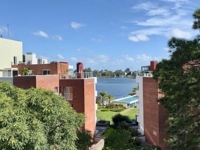 VENTA APTO BILU CARRASCO - DÚPLEX 2 DORM TERRAZA PARRILLERO 2GGE