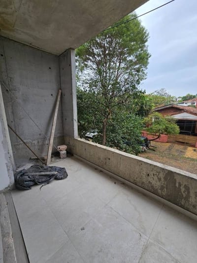 Departamento de 1 dormitorio con balcón XL en L – Las Lomas