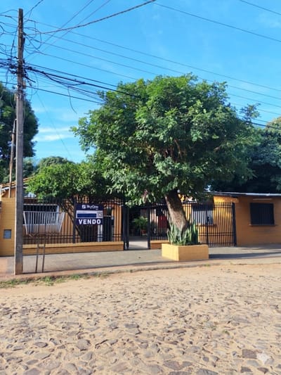 Vendo Casa En Fernando De La Mora - Sur