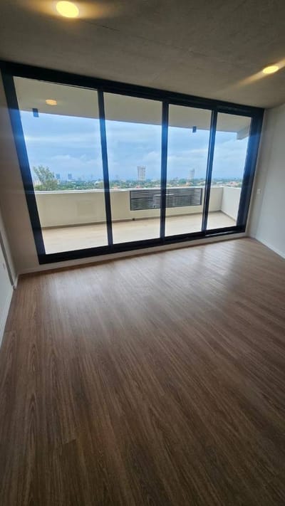 EN VENTA MONOAMBIENTE AMOBLADO EN EDIFICIO LAURUS