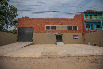 Tinglado de 650 m2 a media cuadra de Ruta Transchaco, zona Asunción Golf Club 