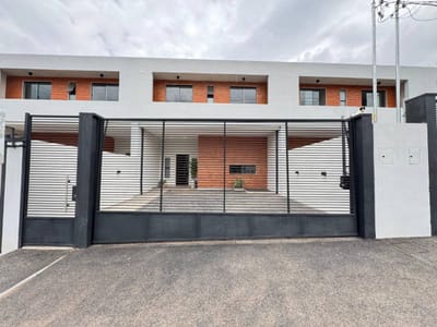 CASA PAREADA A ESTRENAR ZONA RAKIURA