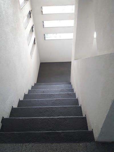 B.R. OLAM alquila dpto. de 2 h. con piscina propia y terrazas z/centrica