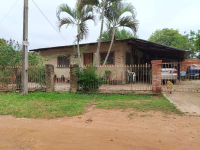 Casa-Venta-15 de Agosto casi Manuel Gondra,  Limpio