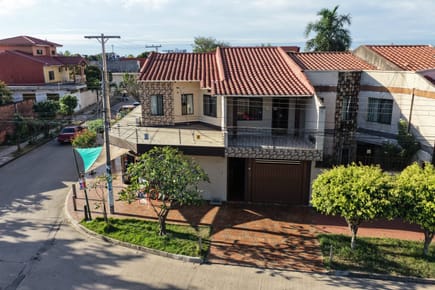 CASA EN VENTA CON INGRESOS ADICIONALES – ¡IDEAL PARA VIVIR E INVERTIR! 
