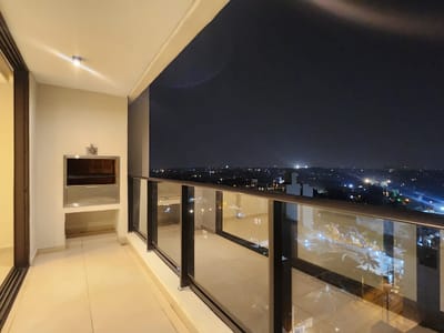 Departamento Barrio Villamorra.  102 M2 Propios.  