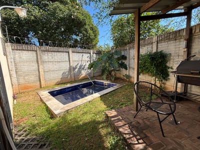 VENDO DUPLEX EN LOMA MERLO - LUQUE