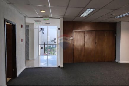 OFICINA CORPORATIVA EN EL EDIFICIO PLAZA CENTER