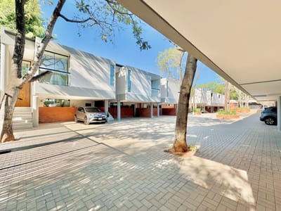  DÚPLEX EN CONDOMINIO EXCLUSIVO EN VENTA – ZONA AEROPUERTO 