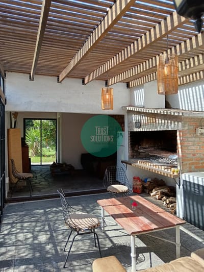 VENTA CASA PH CON TERRENO DE 2800M2 EN SALDUN A METROS DEL PORTONES SHOPPING