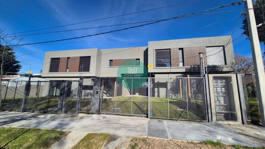 HERMOSO PH A ESTRENAR EN VENTA EN ZONA DE COLEGIOS DE CARRASCO NORTE