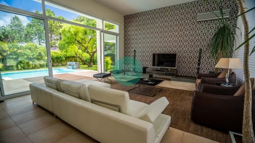 Venta y Alquiler Anual  Casa 4D y dep de serv Barrio Privado Mansa con Piscina climatizada