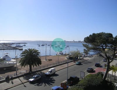 Venta Apto Punta Península 4D y dep serv con vista al Puerto