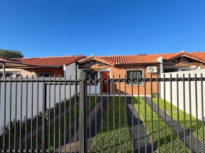 VENDO CASA A ESTRENAR EN SAN LORENZO