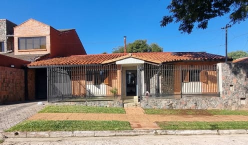 Vendo Amplia Casa C/ Piscina En Lambaré!!