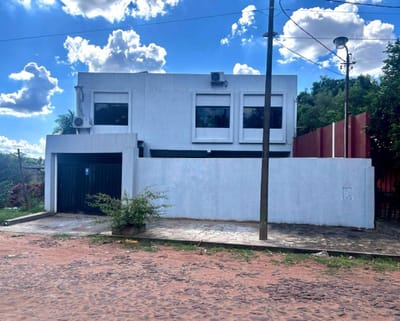 EN VENTA RESIDENCIA EN ÑEMBY