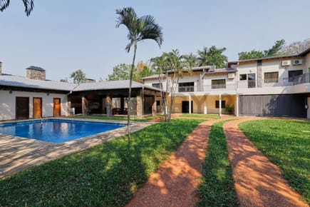 EN ALQUILER - RESIDENCIA PARA USO COMERCIAL O RESIDENCIAL, ZONA SHOPPING PINEDO