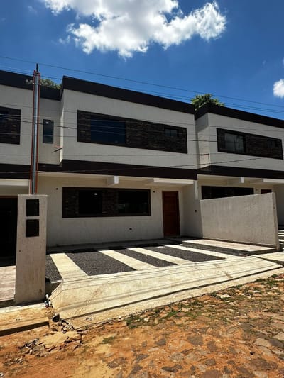 EN VENTA DUPLEX EN LUQUE