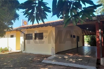 ALQUILO LOCAL COMERCIAL SOBRE RUTA 1 KM 18 ÑEMBY - Barrio Caaguazu