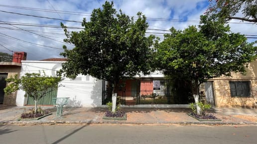 EN VENTA AMPLIA CASA EN BARRIO VISTA ALEGRE