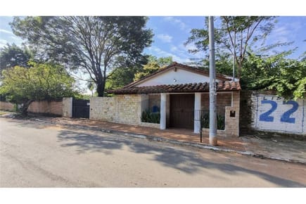 VENDO CASA A REFACCIONAR EN FERNANDO ZONA NORTE 600 M2