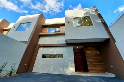 HERMOSO Y AMPLIO DUPLEX EN SAN VICENTE 